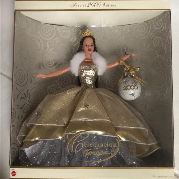 CHRISTMAS BARBIE FASHION DOLLS - Picture 6 of 11